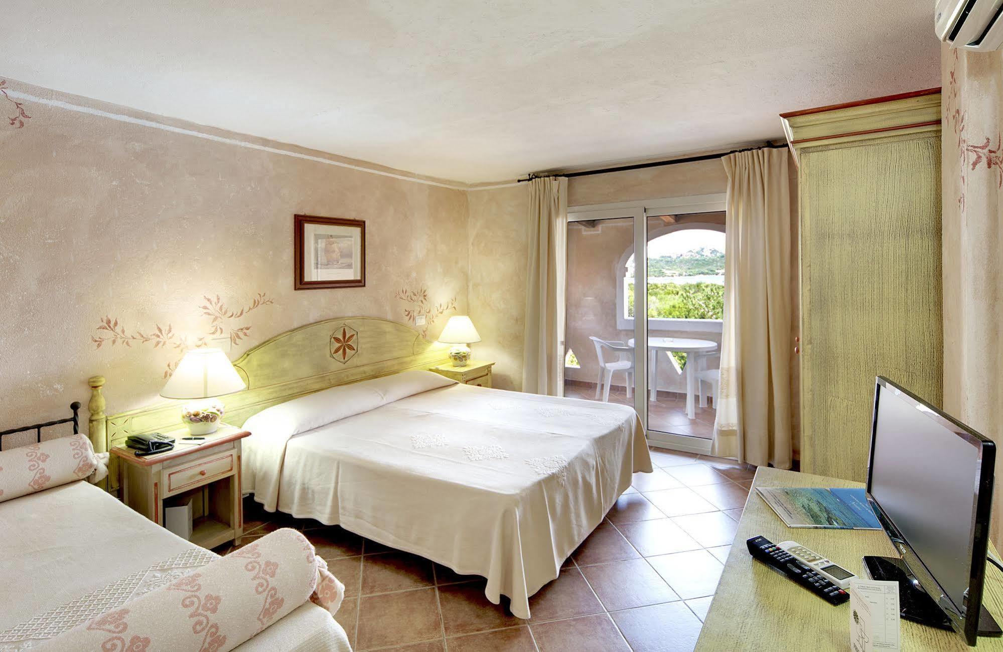 Colonna Beach Hotel Marinella Marinella  Exteriör bild
